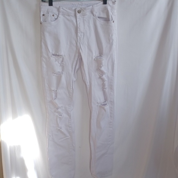 Puzzle Jeans Denim - Puzzle Jeans White, Distressed. Ladies, Size 9/10 Midrise, 30" inseam, 30" waist
